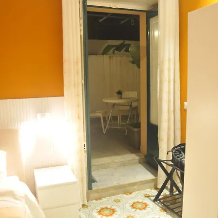 Baroque Oda ve Kahvaltı 3*