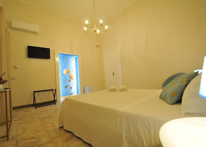 Baroque לינה וארוחת בוקר 3*